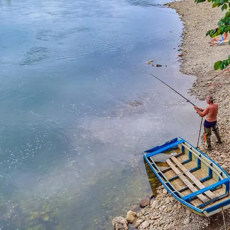 펜션 Vikendica Drinski Lad